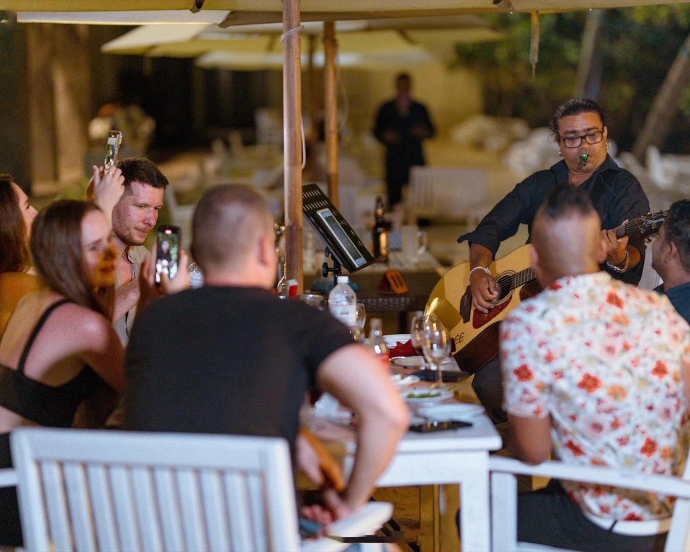 Paradise Beach Club Мірісса Екстер'єр фото